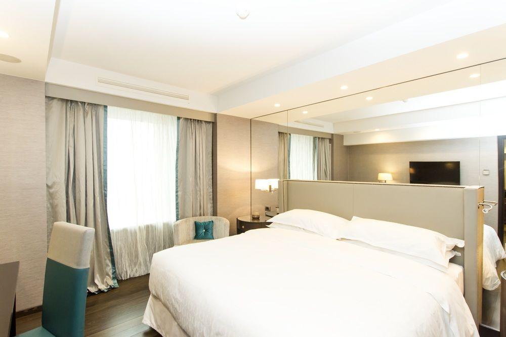 쉐라톤 부쿠레슈티 호텔 외부 사진 Deluxe Room