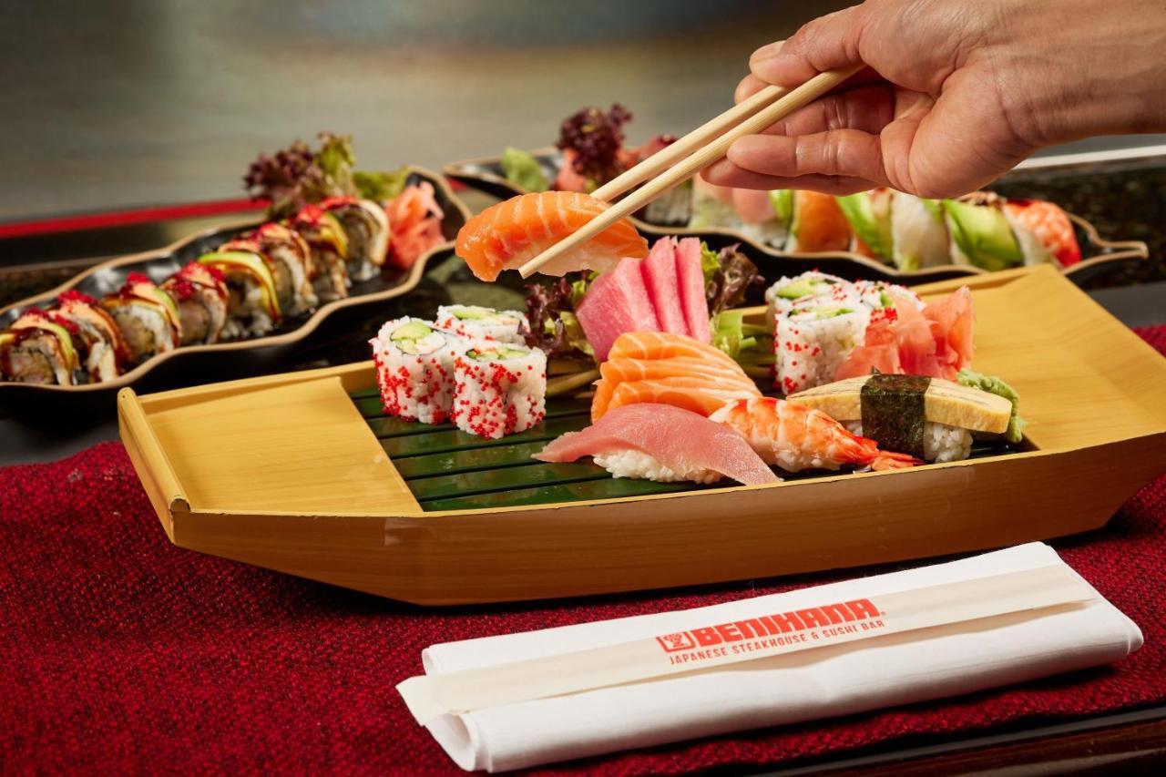 쉐라톤 부쿠레슈티 호텔 외부 사진 Sushi
