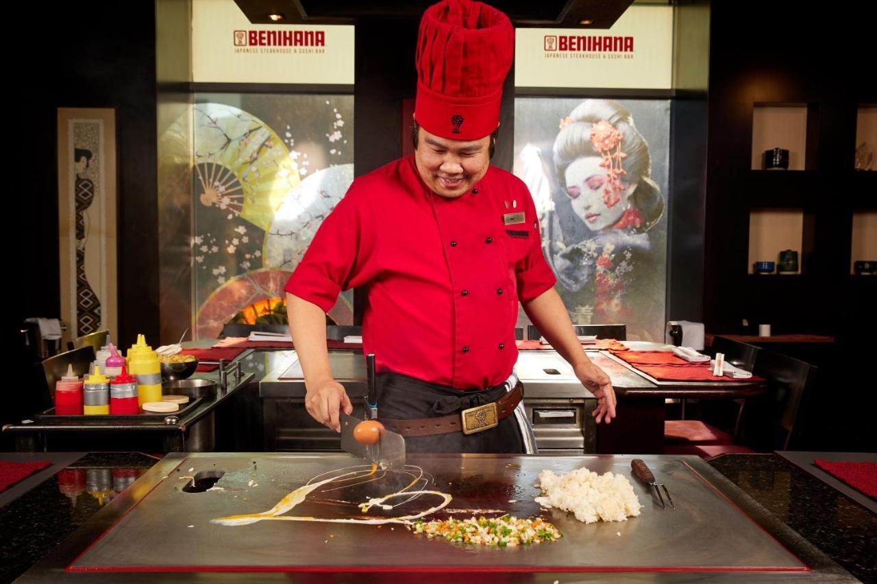 쉐라톤 부쿠레슈티 호텔 외부 사진 Teppanyaki cooking