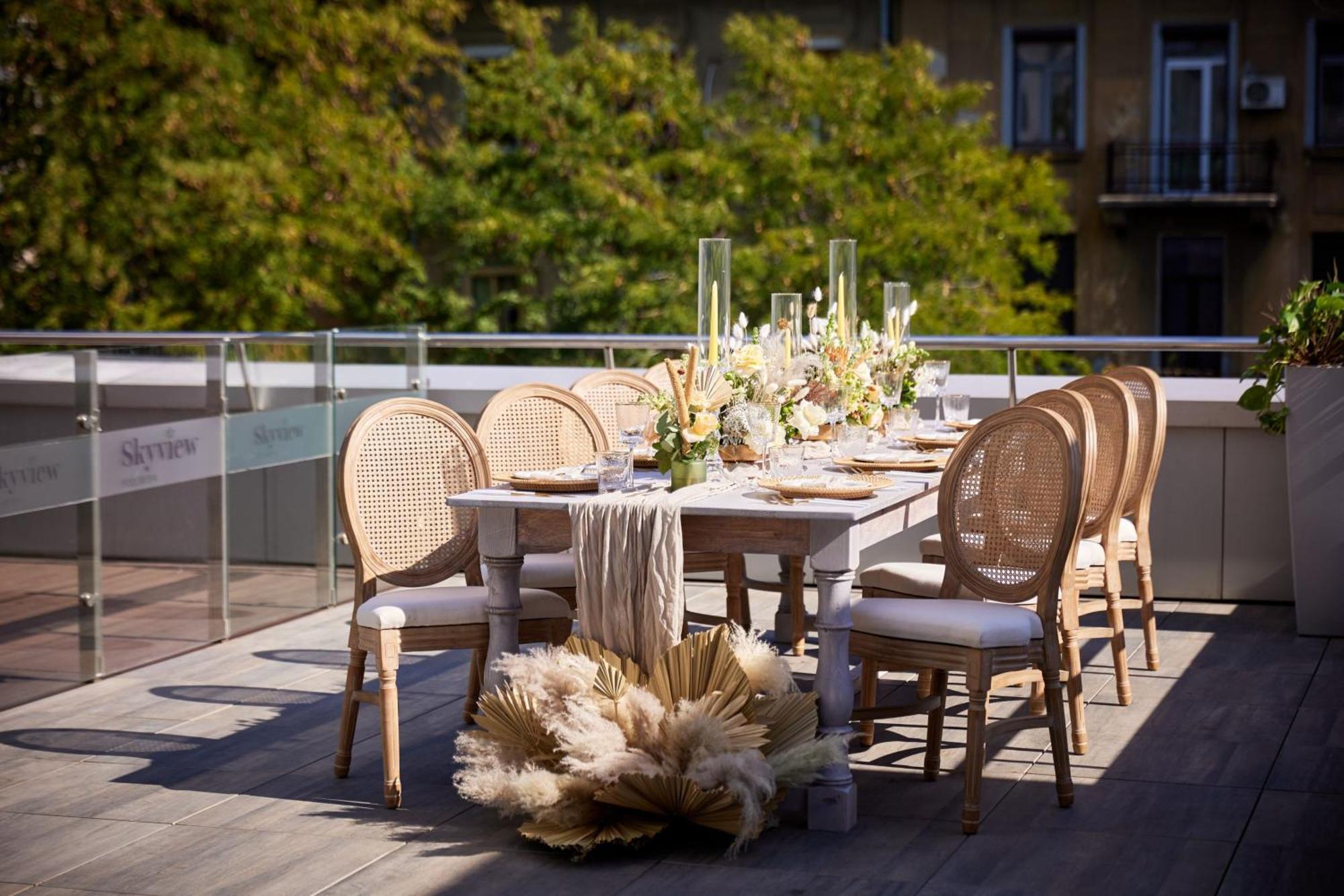 쉐라톤 부쿠레슈티 호텔 외부 사진 The Terrace at The Ivy at Veranda