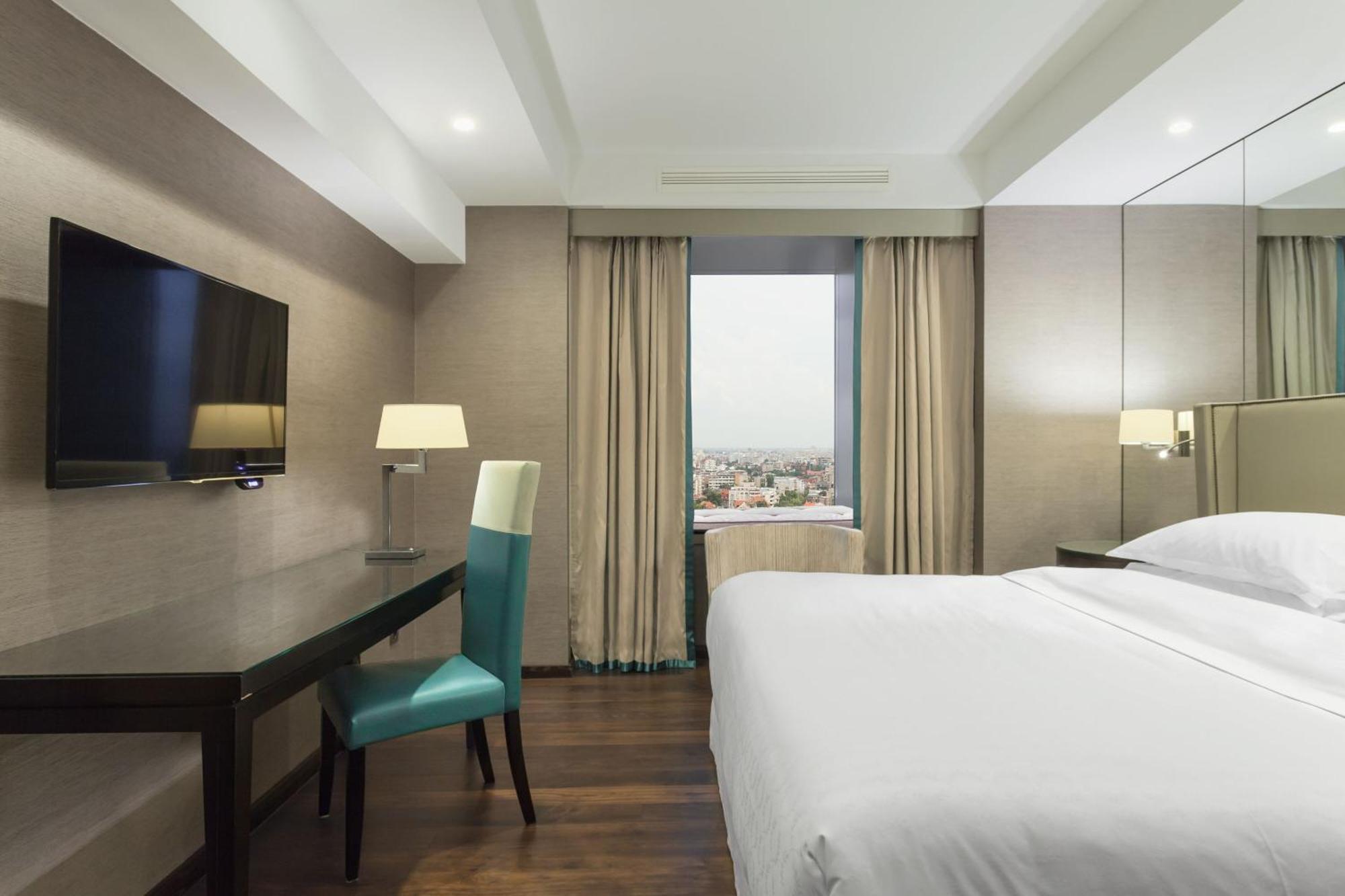쉐라톤 부쿠레슈티 호텔 외부 사진 Deluxe room