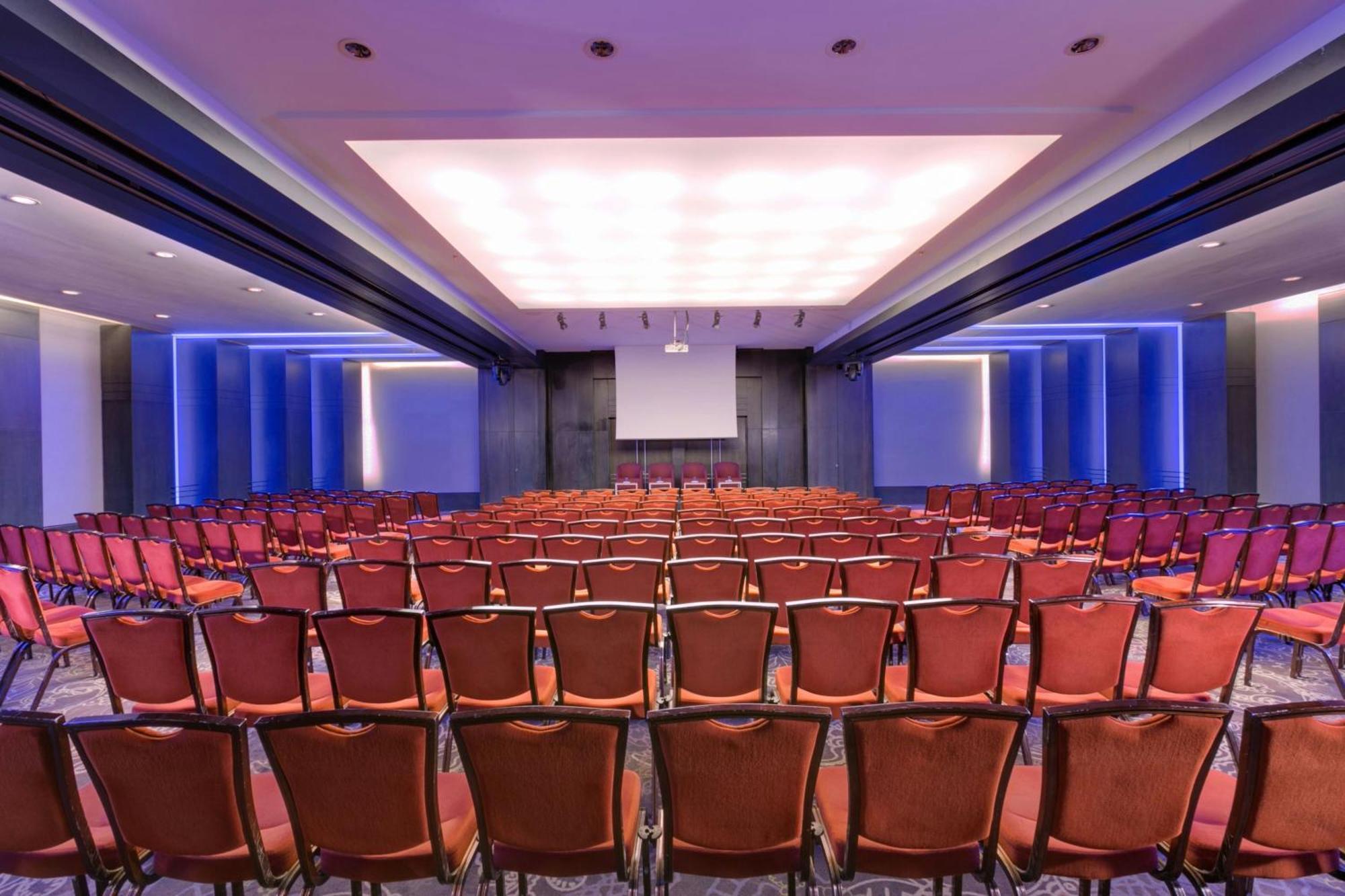 쉐라톤 부쿠레슈티 호텔 외부 사진 The Grand Ballroom